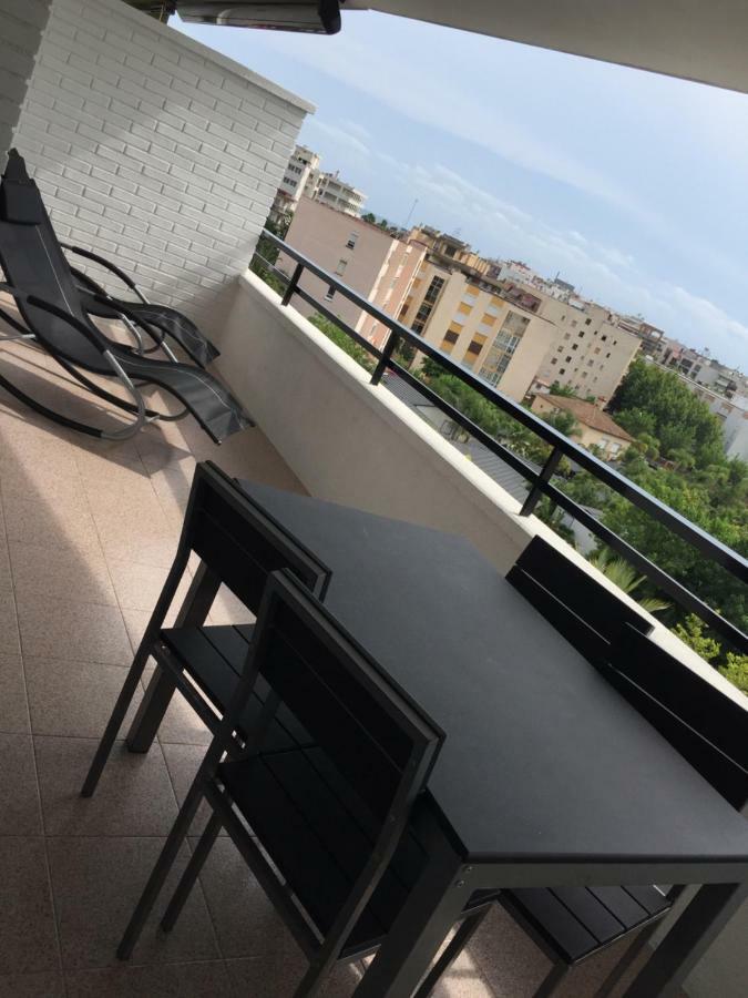 Bonito Y Acogedor Apartamento Con Fibra Salou Luaran gambar